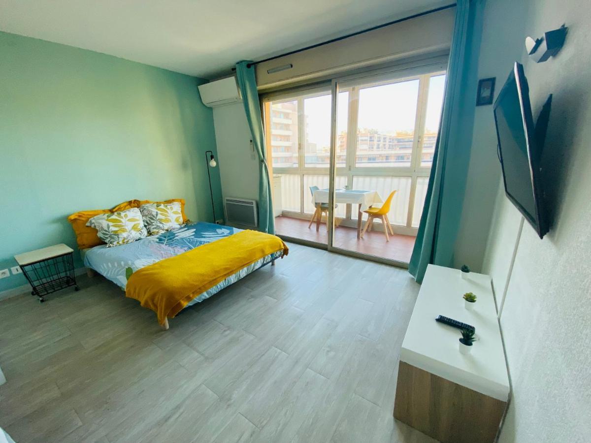 Coquet Front De * Cagnes-sur-Mer